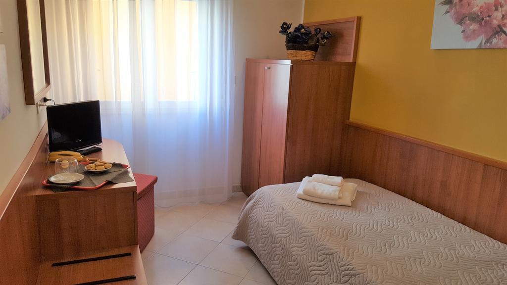 Hotel Bengasi ريميني المظهر الخارجي الصورة