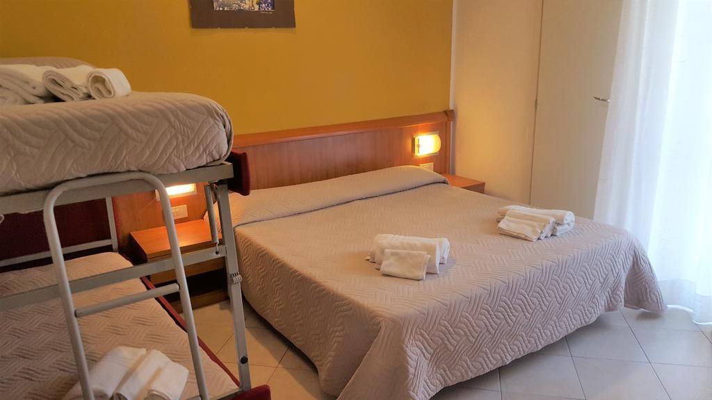Hotel Bengasi ريميني المظهر الخارجي الصورة